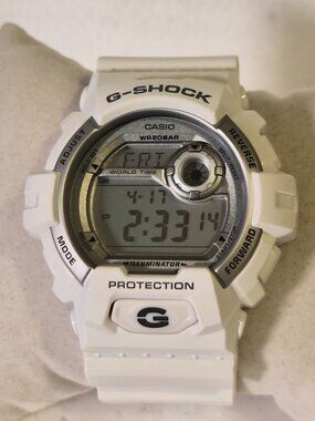 Casio G Shock Gloss white